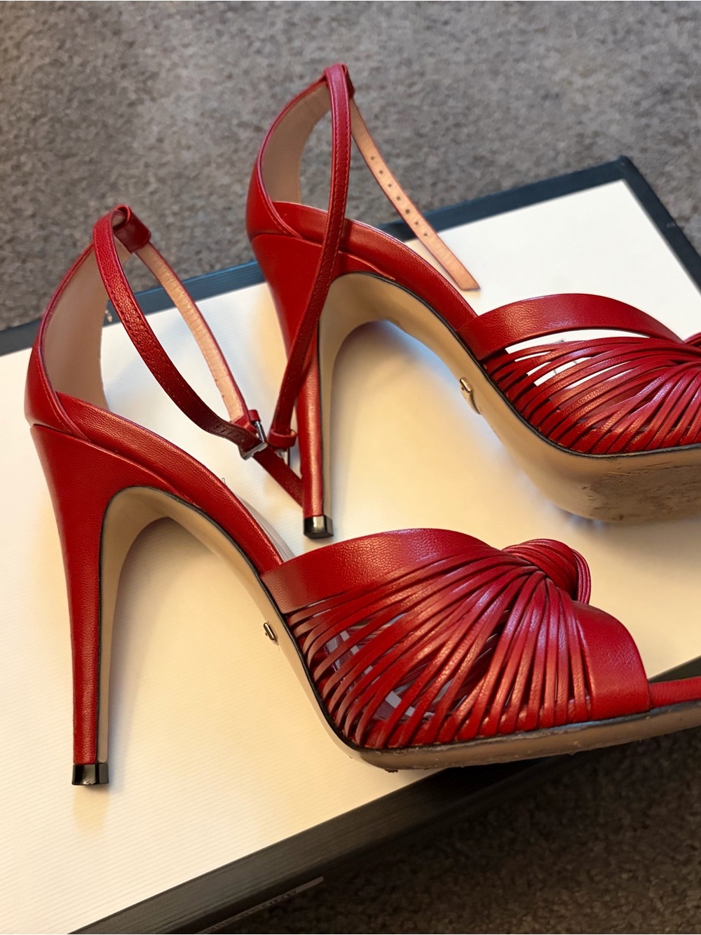 Gucci Red Leather Knot Slingback Heels - Picture 8 of 16